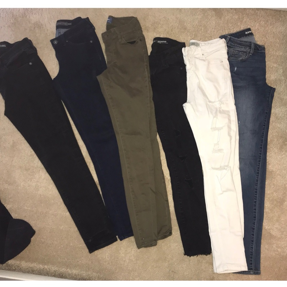 6 Pairs of Brand New Jeans! (4 pairs remaining)
